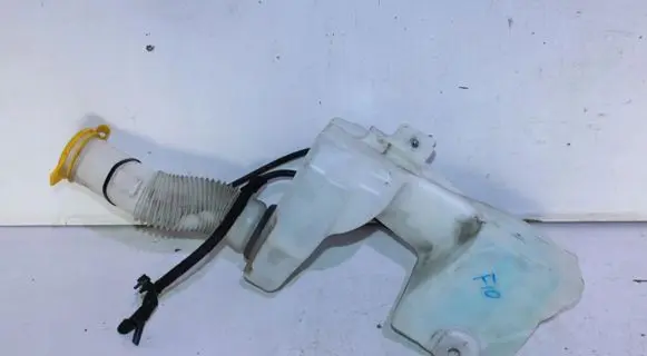 Fiat 500X Windshield washer fluid reservoir/tank