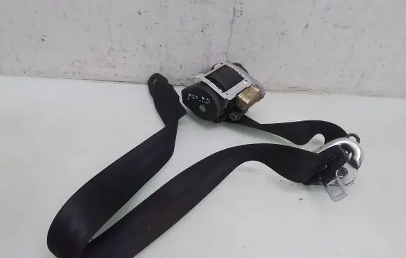 Volkswagen Fox Front seatbelt