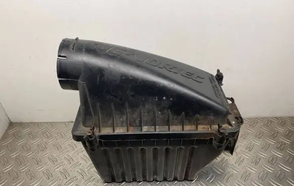 Chevrolet Blazer Air filter box 25099904