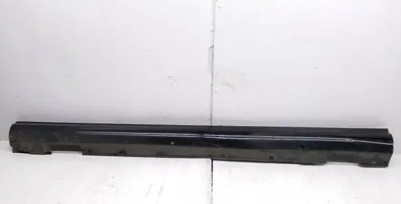 Mercedes-Benz C W204 Sill A2046981354
