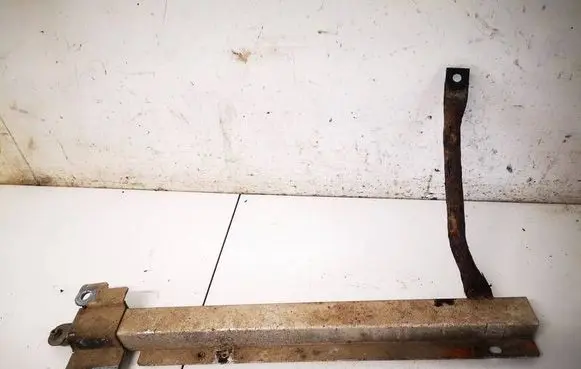 Renault Laguna II Front bumper mounting bracket 
