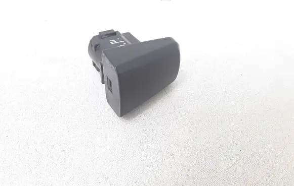 Opel Astra H Front door handle cover 