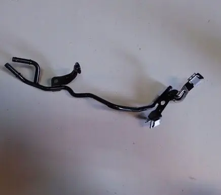 Volkswagen Golf VII Engine coolant pipe/hose 04L121070BA