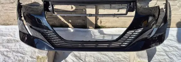 Peugeot 208 Front bumper 98312815VH