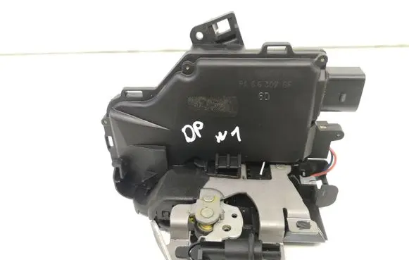 Audi A4 S4 B6 8E 8H Front door lock