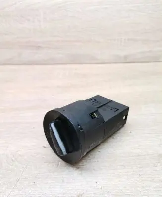 Volkswagen PASSAT B5 Light switch 1c0941531