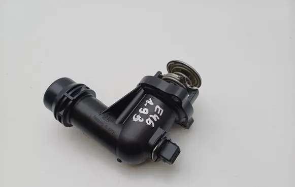 BMW 3 E46 Thermostat housing 