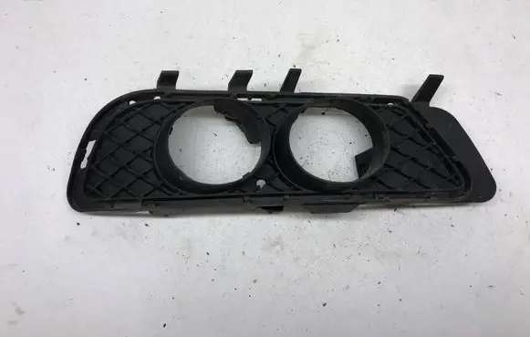 Mercedes-Benz E W212 Front fog light trim/grill A2128850723