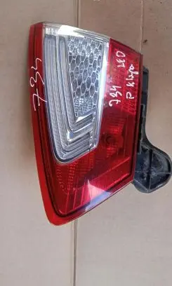 Ford Mondeo MK IV Tailgate rear/tail lights
