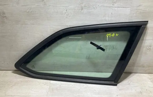 Rear side window