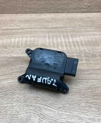 Audi A3 S3 8P Air flap motor/actuator 132801338