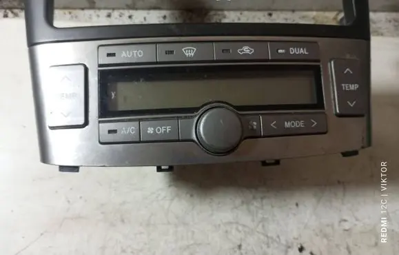 Toyota Avensis T250 Climate control unit 5590005251 MB1465706720