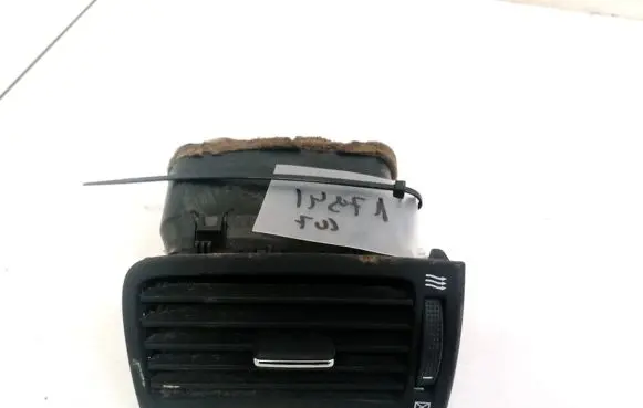 Toyota Avensis T250 Dash center air vent grill 8518C