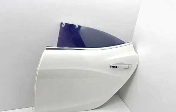 Maserati Ghibli Rear door