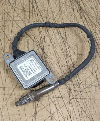 Mercedes-Benz V Class W447 Lambda probe sensor A0009052709