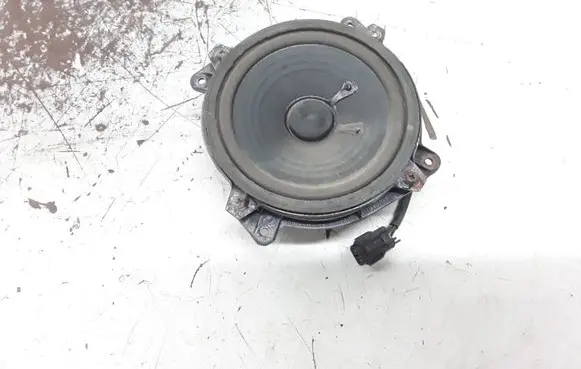 Hyundai Galloper Front door speaker