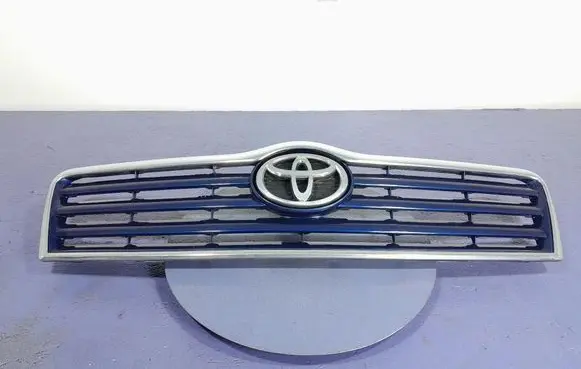 Toyota Avensis Verso Front grill 531140D060