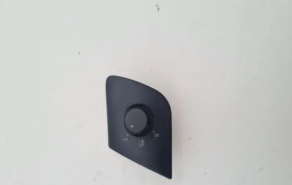 Skoda Fabia Mk1 (6Y) Wing mirror switch 6Y1959565E