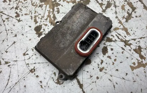 Audi A6 S6 C6 4F Headlight ballast module Xenon 5DV00829000
