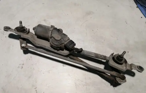 Opel Insignia A Front wiper linkage and motor 13227392