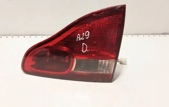 Toyota Avensis Verso Tailgate rear/tail lights