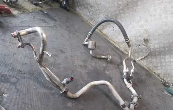 Ford Mondeo MK IV Air conditioning (A/C) pipe/hose 