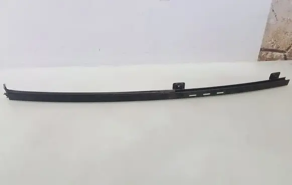 Opel Zafira B Rear door windshield rail 