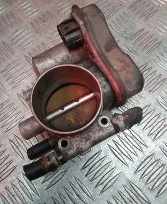 Opel Astra H Throttle valve 11204B4943