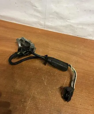Mercedes-Benz E W210 Light switch 2105400144 D3909