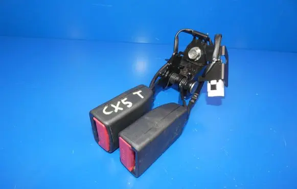 Mazda CX-5 Rear seatbelt buckle