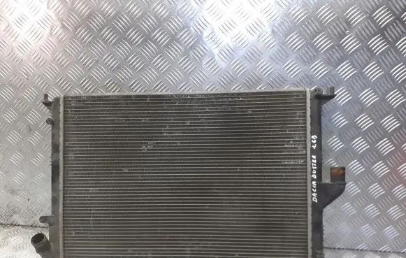 Dacia Duster Coolant radiator 8200735039