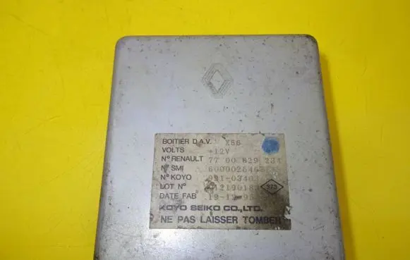 Renault Laguna I Power steering control unit/module 7700829234