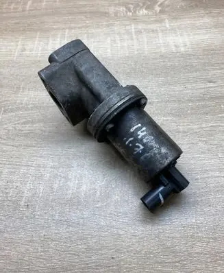 Hyundai i40 EGR valve 284102A300