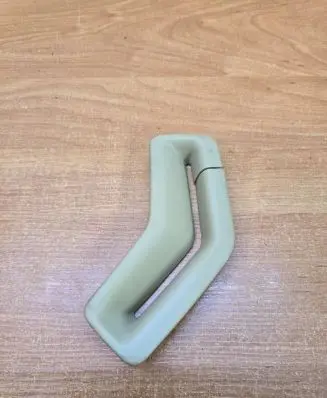 Volvo V70 Seat belt trim 