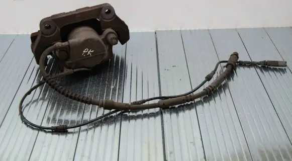 Front brake caliper