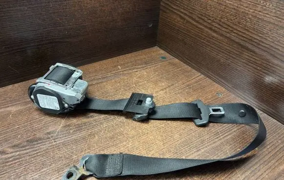 Volkswagen Crafter Front seatbelt 601384300 2018680222