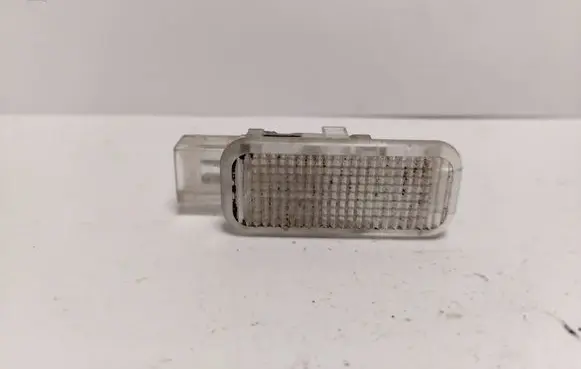 Volkswagen PASSAT B5 Other interior light 3B094741