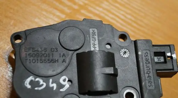 BMW X3 F25 A/C air flow flap actuator/motor 410475522 C349
