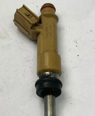 Toyota Prius (XW30) Fuel injector 2325037010 069013021