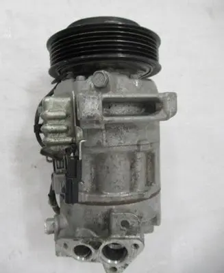 Nissan X-Trail T32 Air conditioning (A/C) compressor (pump) 926004MS1A