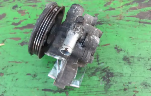Honda Civic Power steering pump
