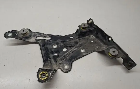 Porsche Cayenne (92A) Headlight/headlamp mounting bracket 7P5821260