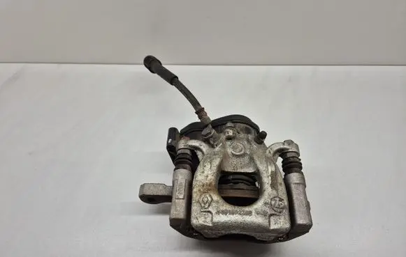 Renault Captur II Rear brake caliper 32353311C