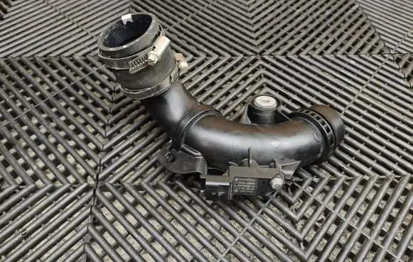 Opel Mokka B Air intake hose/pipe 9812736080
