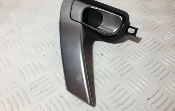 Nissan Primera Rear door interior handle Z50252000