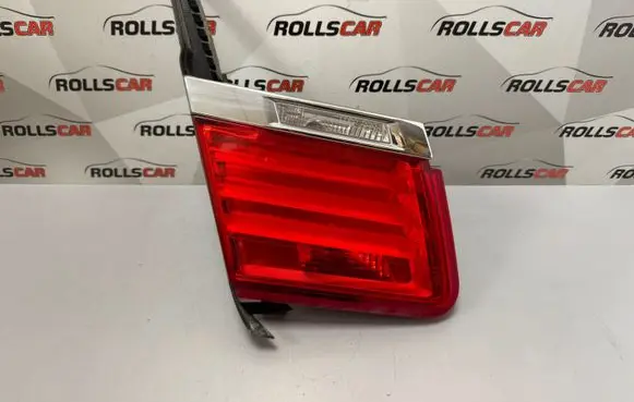 Tailgate rear/tail lights