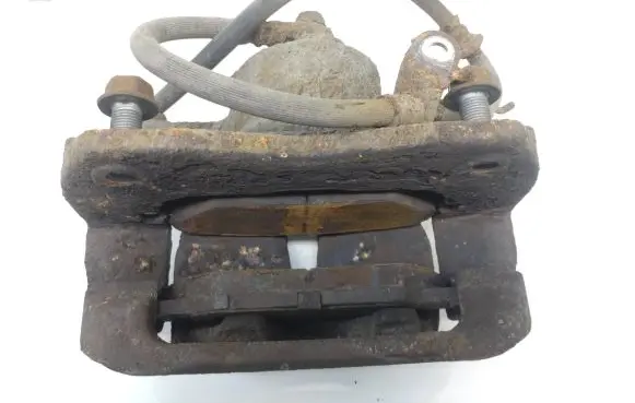 Toyota RAV 4 (XA30) Front brake caliper