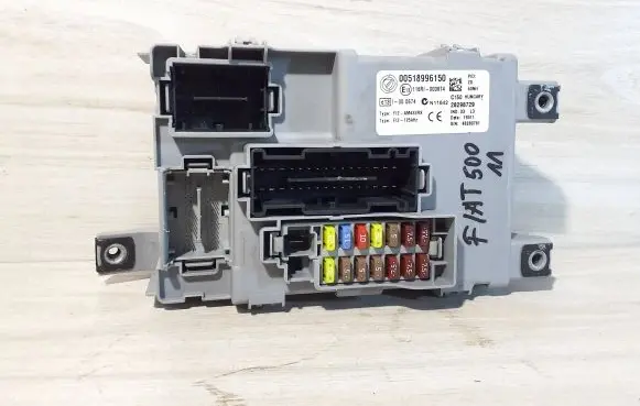 Fiat 500 Fuse module 00518996150 28298729 116RI000674