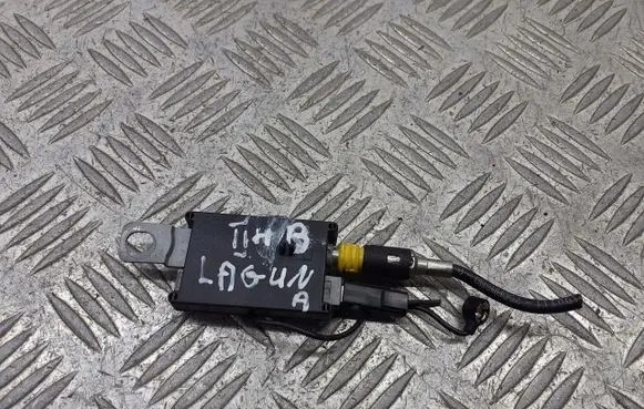 Renault Laguna II Sound amplifier 8200002590