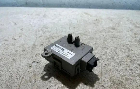 Tesla Model S Other control units/modules 103281700A 05262014 0244